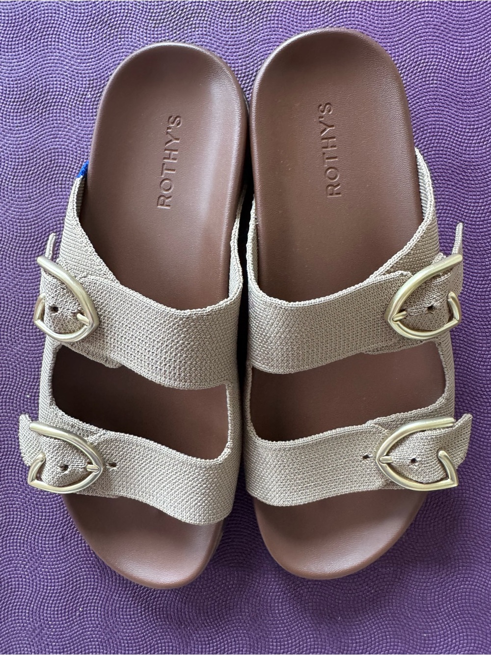 Rothy’s buckle slide sandal in the shade Dune - Picture 3 of 10